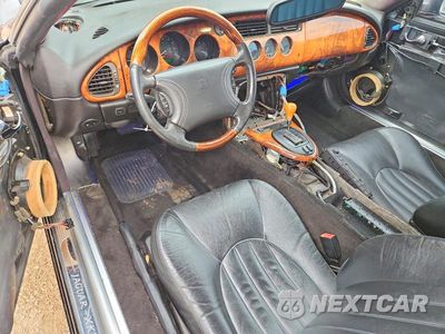 Zdjęcie 8 z 13 samochodu: 1998 JAGUAR XK8 VIN:SAJGX2249WC022917 - miniatura