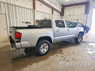 Trzecie zdjęcie samochodu z tyłu: 2022 TOYOTA TACOMA SR V6 VIN:3TMCZ5AN4NM527232 - miniatura