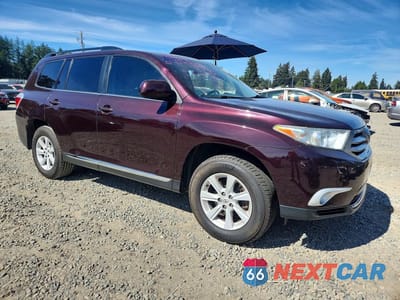 Czwarte zdjęcie samochodu z boku: 2013 TOYOTA HIGHLANDER SE VIN:5TDZK3EH9DS104393 - miniatura