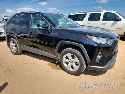 Czwarte zdjęcie samochodu z boku: 2021 TOYOTA RAV4 XLE VIN:2T3W1RFVXMW160760 - miniatura