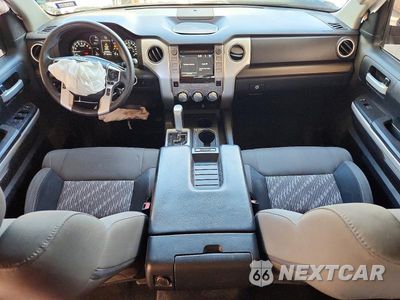 Zdjęcie 8 z 12 samochodu: 2018 TOYOTA TUNDRA SR5 VIN:5TFRM5F12JX130024 - miniatura