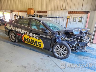 Czwarte zdjęcie samochodu z boku: 2018 CHEVROLET MALIBU LT VIN:1G1ZD5ST9JF247508 - miniatura