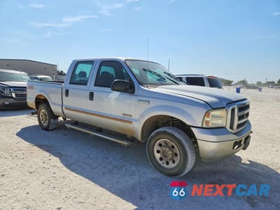 Czwarte zdjęcie samochodu z boku: 2005 FORD F250 SUPER DUTY VIN:1FTSW21P35EA64008 - miniatura