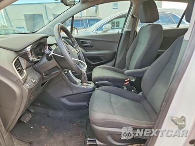 Zdjęcie 7 z 13 samochodu: 2019 CHEVROLET TRAX LS VIN:3GNCJKSB1KL366454 - miniatura