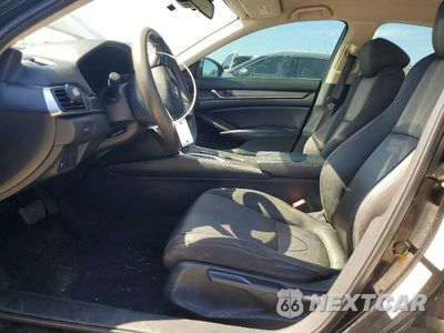 Zdjęcie 7 z 12 samochodu: 2018 HONDA ACCORD HYBRID VIN:1HGCV3F1XJA006143 - miniatura