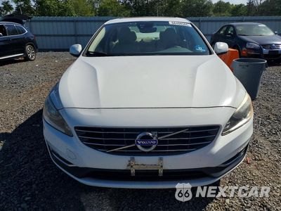 Piąte zdjęcie samochodu w środku: 2016 VOLVO S60 PREMIER VIN:YV1612TK1G2410444 - miniatura