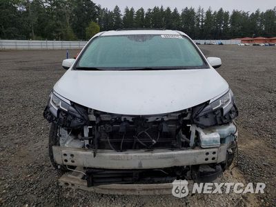 Piąte zdjęcie samochodu w środku: 2022 TOYOTA SIENNA XLE VIN:5TDJSKFC5NS067516 - miniatura