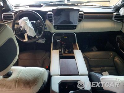 Zdjęcie 8 z 13 samochodu: 2024 TOYOTA SEQUOIA CAPSTONE VIN:7SVAAABA9RX022702 - miniatura