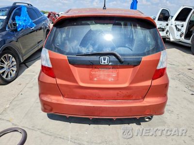 Zdjęcie 6 z 12 samochodu: 2012 HONDA FIT SPORT VIN:JHMGE8H53CC012806 - miniatura