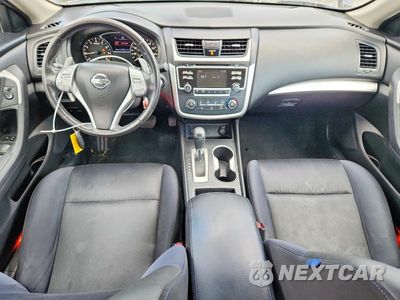 Zdjęcie 8 z 12 samochodu: 2016 NISSAN ALTIMA 2.5 SR VIN:1N4AL3AP8GC223488 - miniatura