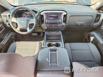 Zdjęcie 8 z 12 samochodu: 2017 CHEVROLET SILVERADO K1500 LT VIN:3GCUKREC9HG145399 - miniatura