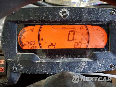 Zdjęcie 8 z 10 samochodu: 2023 CAN-AM MAVERICK X3 X RC 64 TURBO RR VIN:3JBVPAV40PE000734 - miniatura