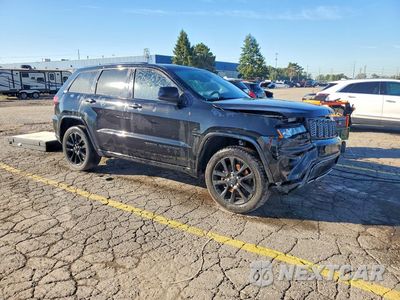 Czwarte zdjęcie samochodu z boku: 2021 JEEP GRAND CHEROKEE LAREDO VIN:1C4RJFAG9MC533777 - miniatura