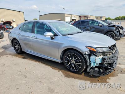 Czwarte zdjęcie samochodu z boku: 2022 TOYOTA CAMRY SE VIN:4T1G11AK1NU629165 - miniatura
