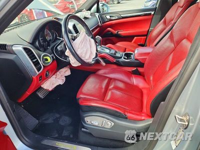 Zdjęcie 7 z 13 samochodu: 2017 PORSCHE CAYENNE SE HYBRID PLATINUM VIN:WP1AE2A28HLA73997 - miniatura