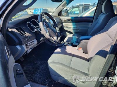 Zdjęcie 7 z 12 samochodu: 2014 TOYOTA TACOMA V6 VIN:5TFUU4EN6EX095034 - miniatura