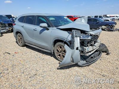 Czwarte zdjęcie samochodu z boku: 2023 TOYOTA HIGHLANDER HYBRID BRONZE EDITION VIN:5TDAARAH0PS524184 - miniatura