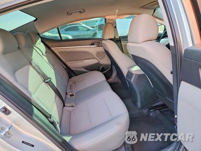 Zdjęcie 10 z 13 samochodu: 2020 HYUNDAI ELANTRA SEL VIN:5NPD84LF9LH507777 - miniatura