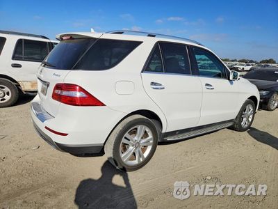 Trzecie zdjęcie samochodu z tyłu: 2014 MERCEDES-BENZ ML 350 4MATIC VIN:4JGDA5HB7EA285102 - miniatura