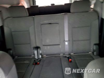 Zdjęcie 10 z 13 samochodu: 2016 CHEVROLET SUBURBAN C1500 LS VIN:1GNSCGKC8GR273247 - miniatura