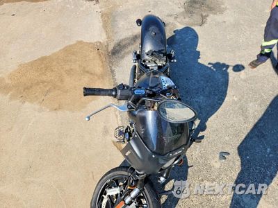Piąte zdjęcie samochodu w środku: 2023 INDIAN MOTORCYCLE CO. SPORT CHIEF VIN:56KDSDBH8P3013006 - miniatura