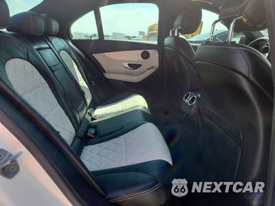 Zdjęcie 10 z 13 samochodu: 2019 MERCEDES-BENZ C 300 4MATIC VIN:55SWF8EB3KU305741 - miniatura