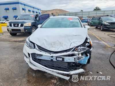 Piąte zdjęcie samochodu w środku: 2018 CHEVROLET CRUZE LS VIN:1G1BC5SM2J7143045 - miniatura