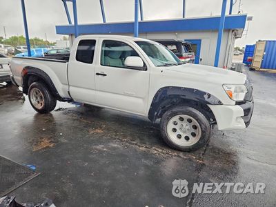 Czwarte zdjęcie samochodu z boku: 2015 TOYOTA TACOMA BASE VIN:5TFTX4CN8FX056954 - miniatura