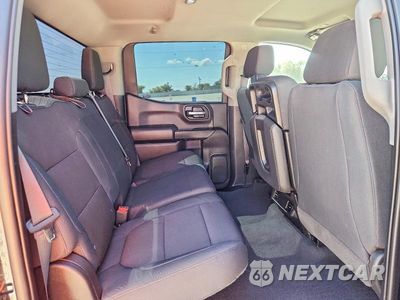 Zdjęcie 10 z 12 samochodu: 2022 CHEVROLET SILVERADO LTD K1500 TRAIL BOSS CUSTOM VIN:3GCPYCEK7NG138978 - miniatura