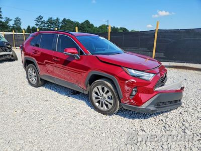 Czwarte zdjęcie samochodu z boku: 2023 TOYOTA RAV4 XLE PREMIUM VIN:2T3C1RFV7PW261990 - miniatura