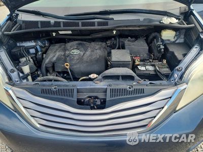 Zdjęcie 12 z 13 samochodu: 2017 TOYOTA SIENNA XLE 8-PASSENGER VIN:5TDYZ3DC0HS877126 - miniatura