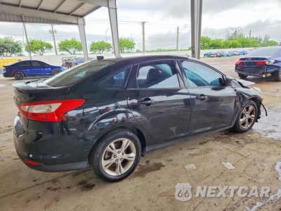Trzecie zdjęcie samochodu z tyłu: 2012 FORD FOCUS SE VIN:1FAHP3F2XCL248726 - miniatura