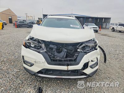 Piąte zdjęcie samochodu w środku: 2018 NISSAN ROGUE SL VIN:JN8AT2MT7JW451912 - miniatura