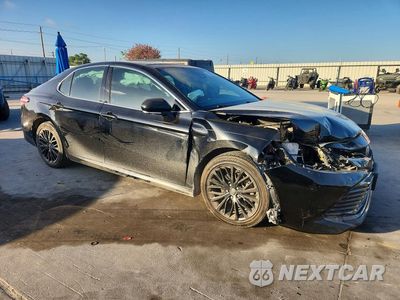 Czwarte zdjęcie samochodu z boku: 2019 TOYOTA CAMRY XLE VIN:4T1B11HK3KU768953 - miniatura