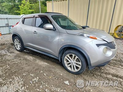 Czwarte zdjęcie samochodu z boku: 2012 NISSAN JUKE S VIN:JN8AF5MR7CT105473 - miniatura