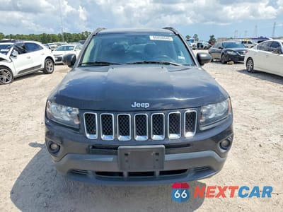 Piąte zdjęcie samochodu w środku: 2017 JEEP COMPASS SPORT VIN:1C4NJDBB8HD142707 - miniatura