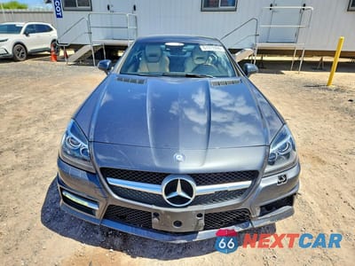 Piąte zdjęcie samochodu w środku: 2013 MERCEDES-BENZ SLK 350 VIN:WDDPK5HA3DF053271 - miniatura