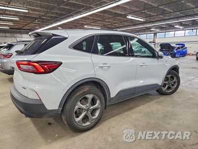Trzecie zdjęcie samochodu z tyłu: 2025 FORD ESCAPE ST LINE SELECT VIN:1FMCU9NZ0SUB25407 - miniatura