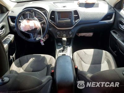 Zdjęcie 8 z 12 samochodu: 2015 JEEP CHEROKEE LATITUDE VIN:1C4PJMCB0FW749161 - miniatura