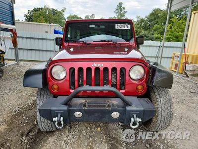 Piąte zdjęcie samochodu w środku: 2012 JEEP WRANGLER UNLIMITED SAHARA VIN:1C4BJWEG7CL123554 - miniatura