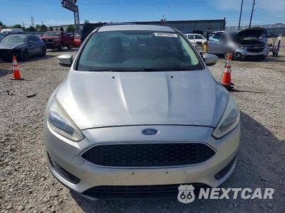 Piąte zdjęcie samochodu w środku: 2017 FORD FOCUS SE VIN:1FADP3F29HL219031 - miniatura