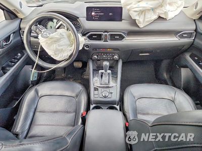 Zdjęcie 8 z 13 samochodu: 2023 MAZDA CX-5 PREMIUM PLUS VIN:JM3KFBEM0P0215829 - miniatura