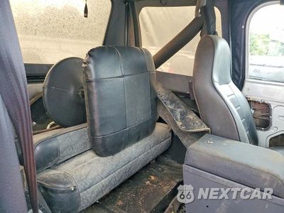 Zdjęcie 10 z 12 samochodu: 1987 JEEP WRANGLER VIN:2BCCV8114HB530360 - miniatura