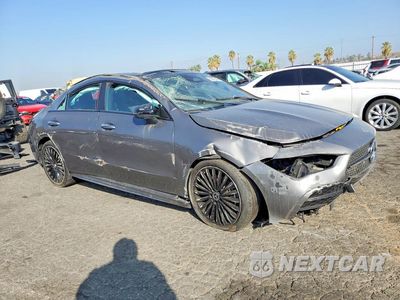 Czwarte zdjęcie samochodu z boku: 2025 MERCEDES-BENZ CLA 250 VIN:W1K5J4GB4SN482257 - miniatura
