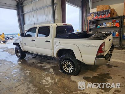 Drugie zdjęcie samochodu z przodu: 2013 TOYOTA TACOMA V6 VIN:3TMLU4EN8DM112366 - miniatura