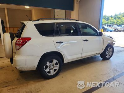 Trzecie zdjęcie samochodu z tyłu: 2011 TOYOTA RAV4 BASE VIN:2T3BF4DV1BW097874 - miniatura