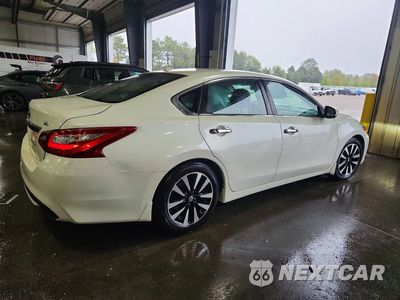 Trzecie zdjęcie samochodu z tyłu: 2017 NISSAN ALTIMA 2.5 VIN:1N4AL3AP5HC940299 - miniatura