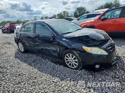 Czwarte zdjęcie samochodu z boku: 2011 TOYOTA CAMRY LE VIN:4T1BK3EK9BU118165 - miniatura