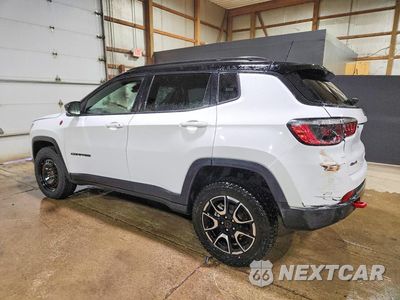 Drugie zdjęcie samochodu z przodu: 2025 JEEP COMPASS TRAILHAWK VIN:3C4NJDDN9ST570133 - miniatura
