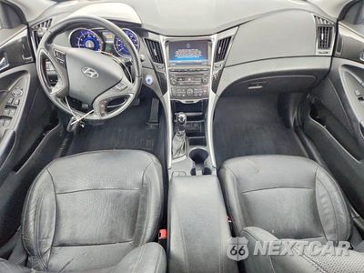 Zdjęcie 8 z 12 samochodu: 2014 HYUNDAI SONATA LIMITED VIN:5NPEC4AC6EH842199 - miniatura